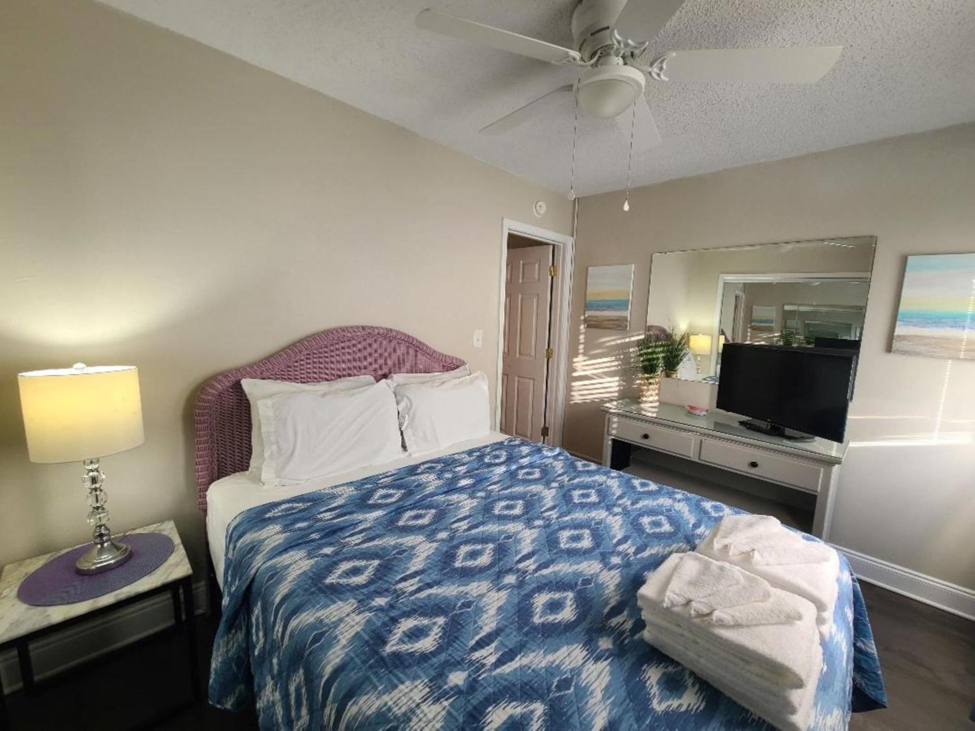 Cozy Condo Just Steps To The Beach, Unit 2 - Sleeps 4 Gulf Shores Exterior photo